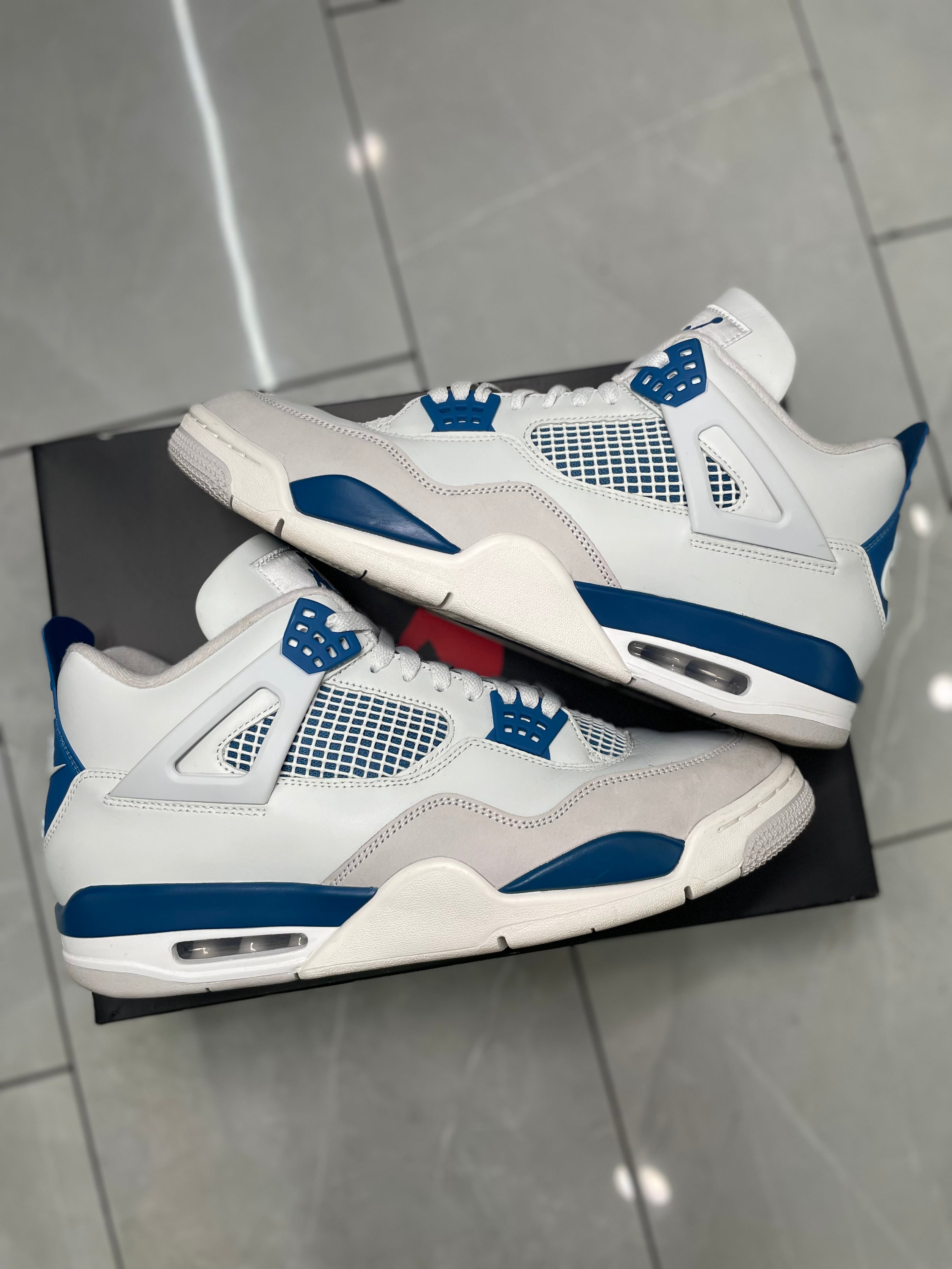 Air Jordan 4 Retro Military Blue (2024)(Pre-Owned)