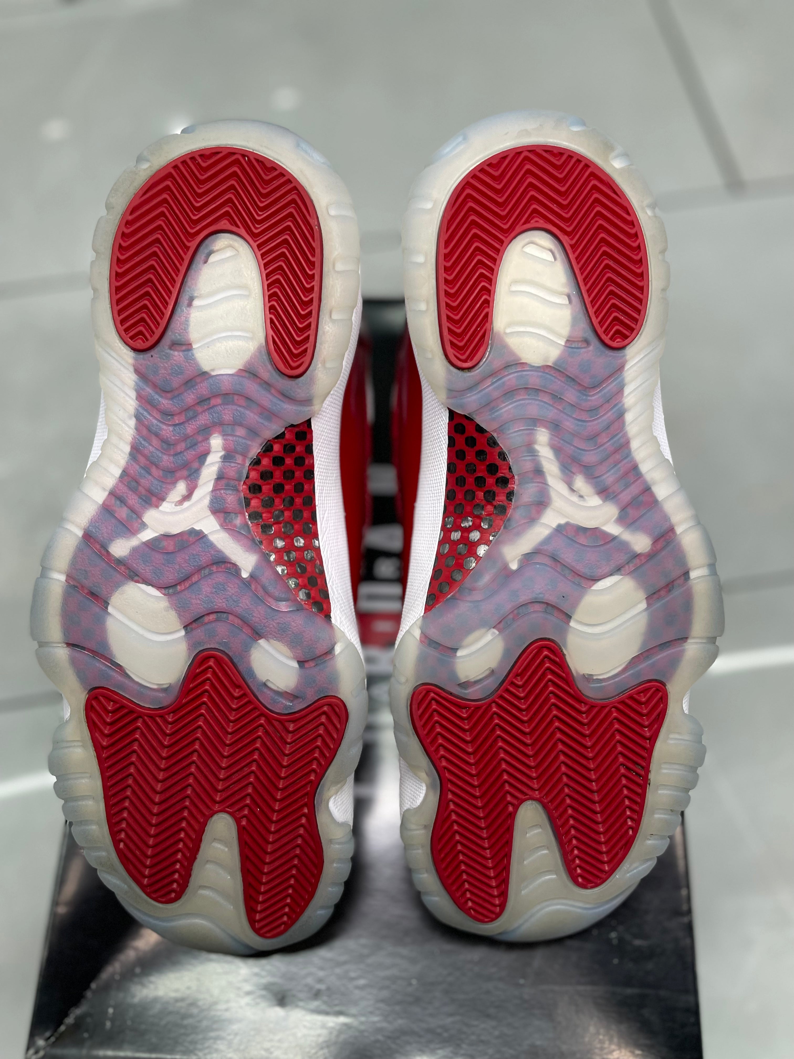Air Jordan 11 Retro Cherry (2022)(Pre-Owned)