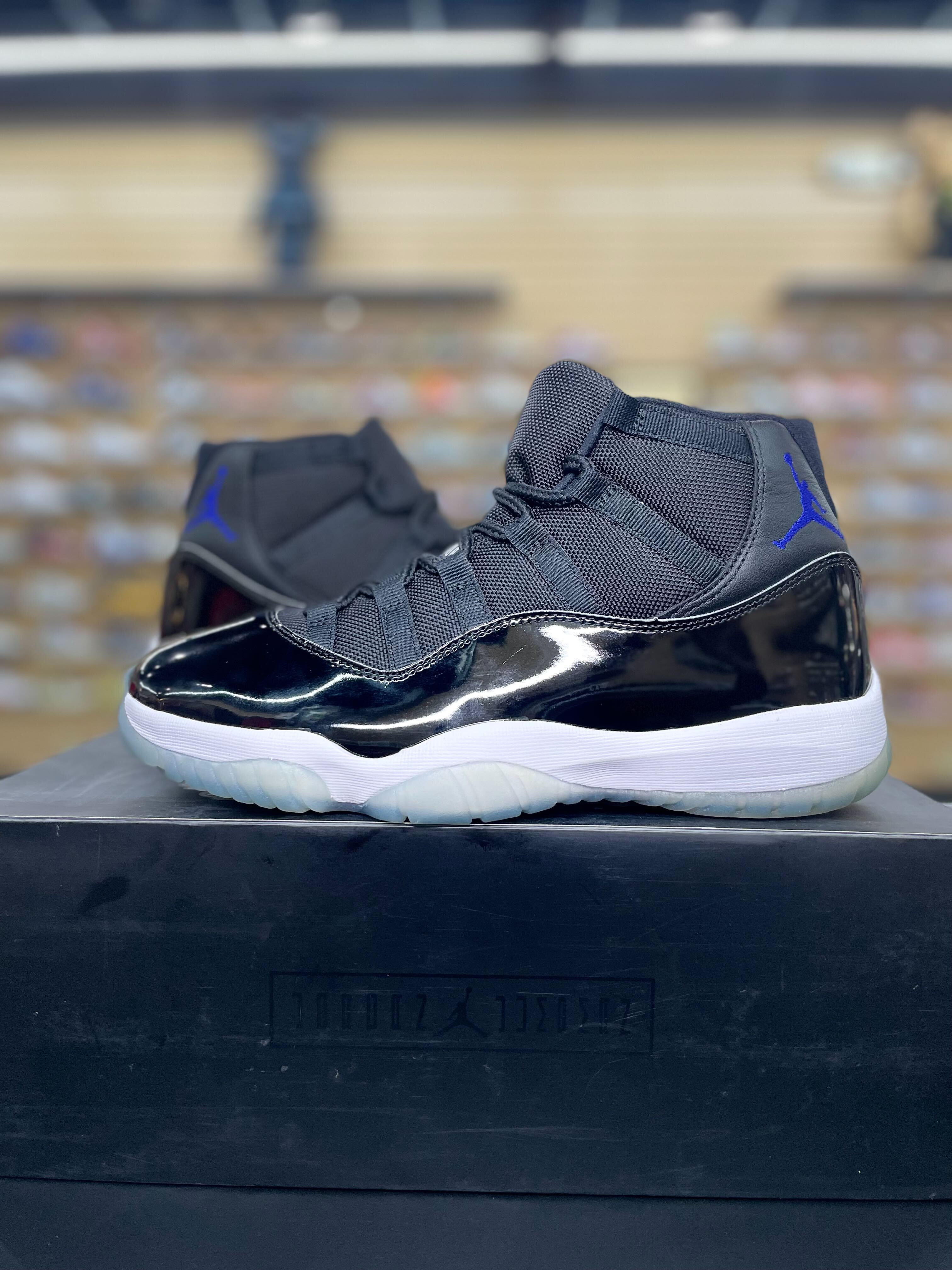 Air Jordan 11 Retro Space Jam (2016) (Pre-Owned)
