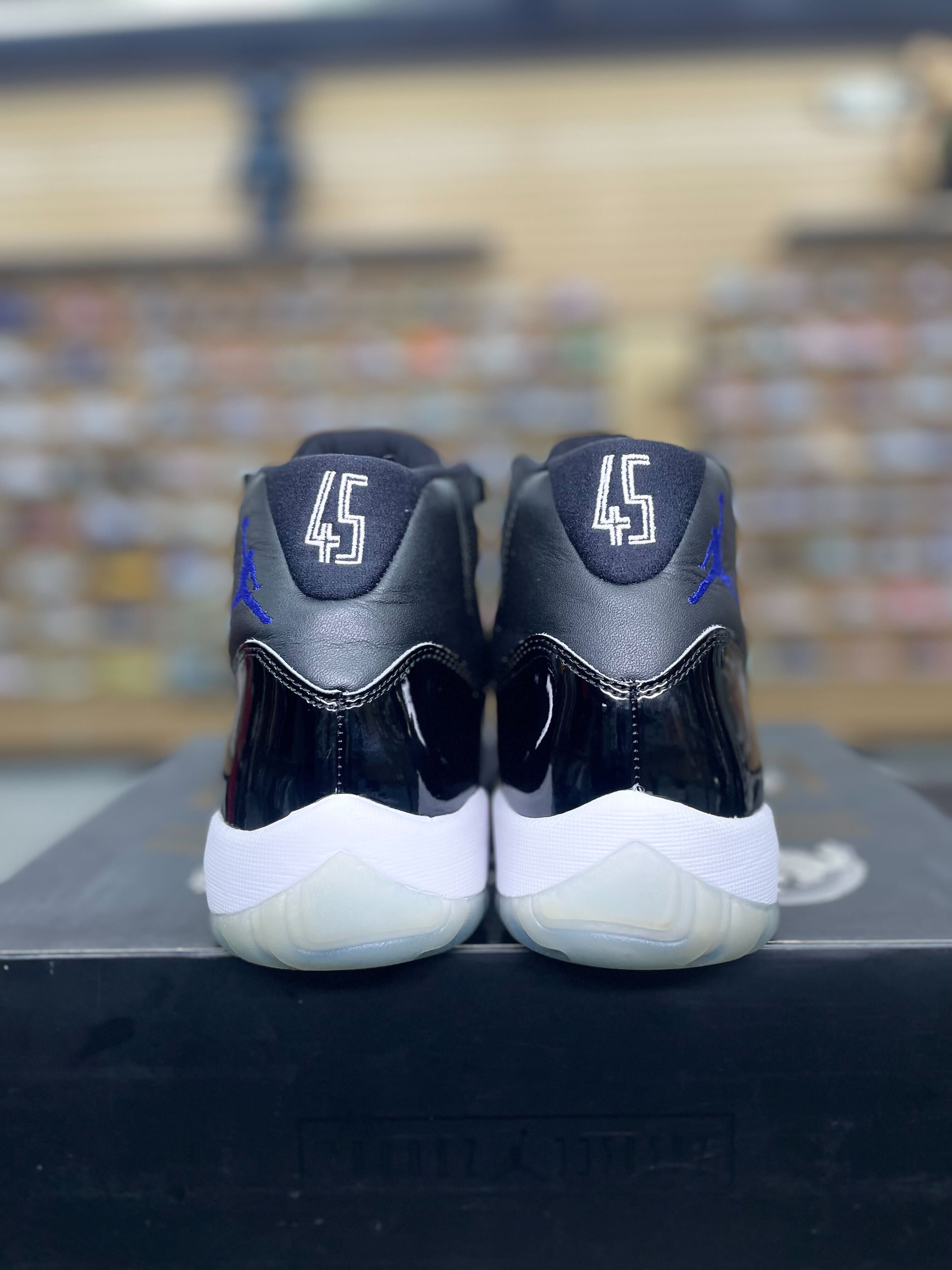 Air Jordan 11 Retro Space Jam (2016) (Pre-Owned)