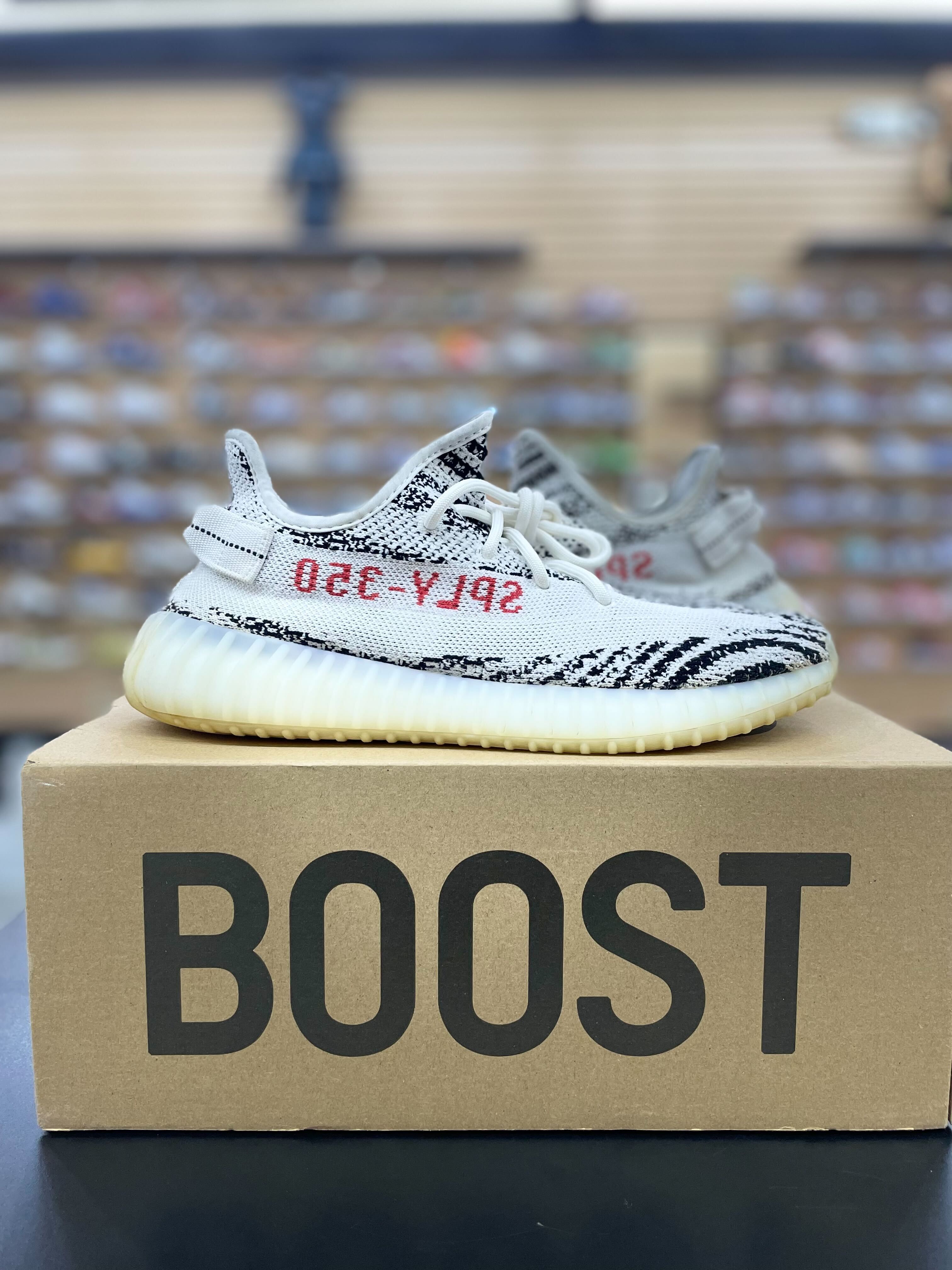 adidas Yeezy Boost 350 V2 Zebra (Pre-Owned)