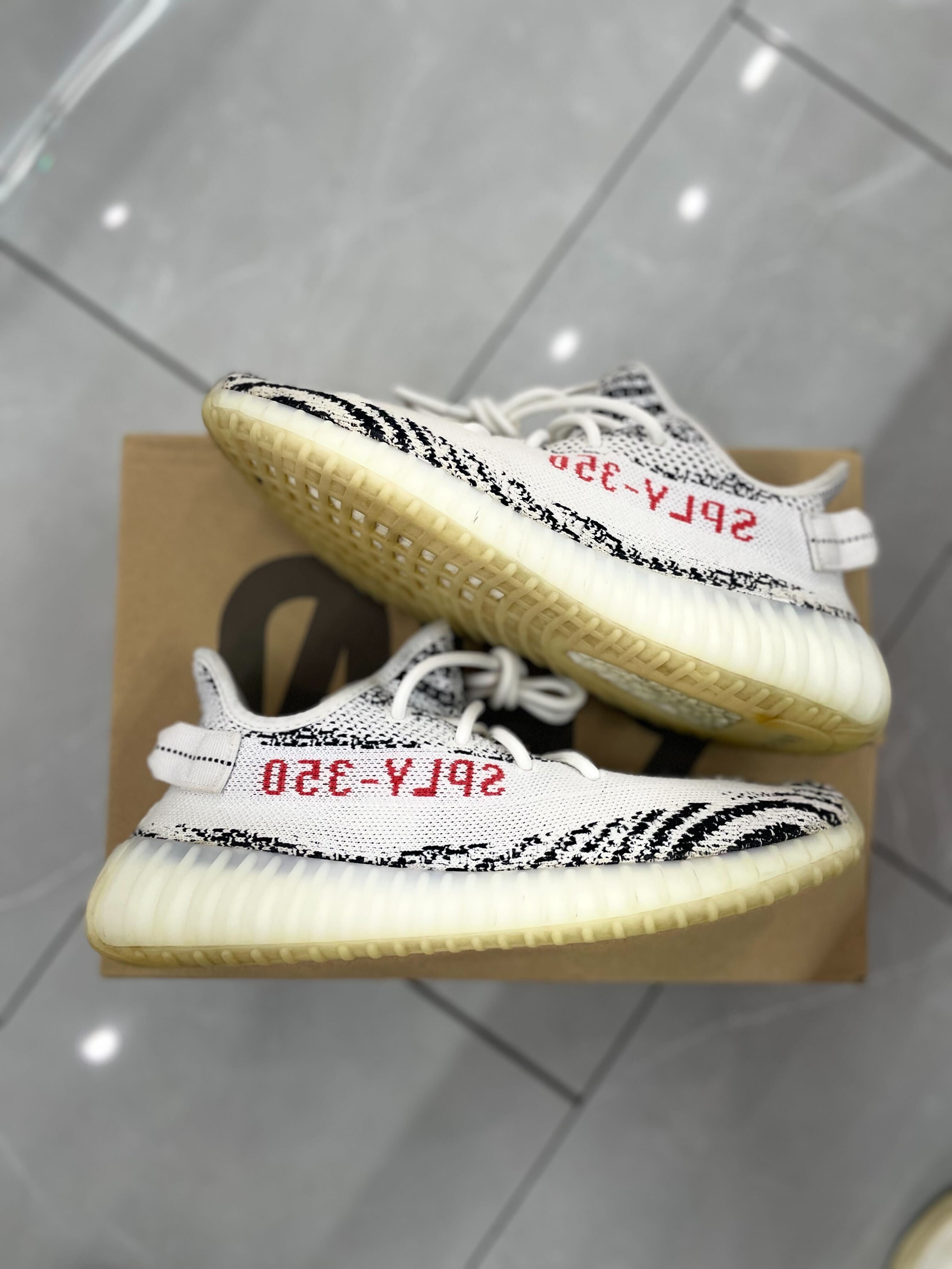 adidas Yeezy Boost 350 V2 Zebra (Pre-Owned)