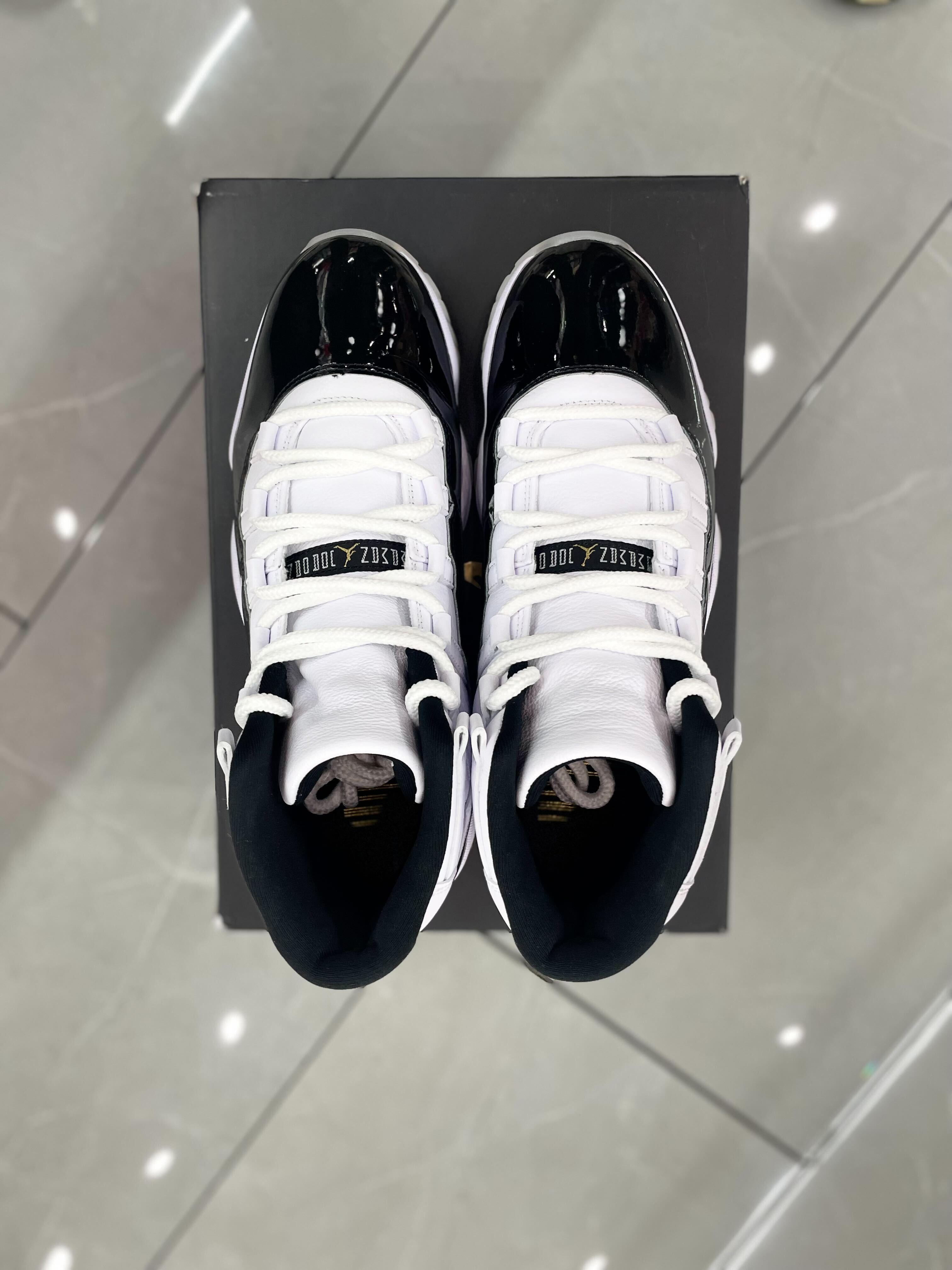 Air Jordan 11 Retro Gratitude DMP (Pre-Owned)