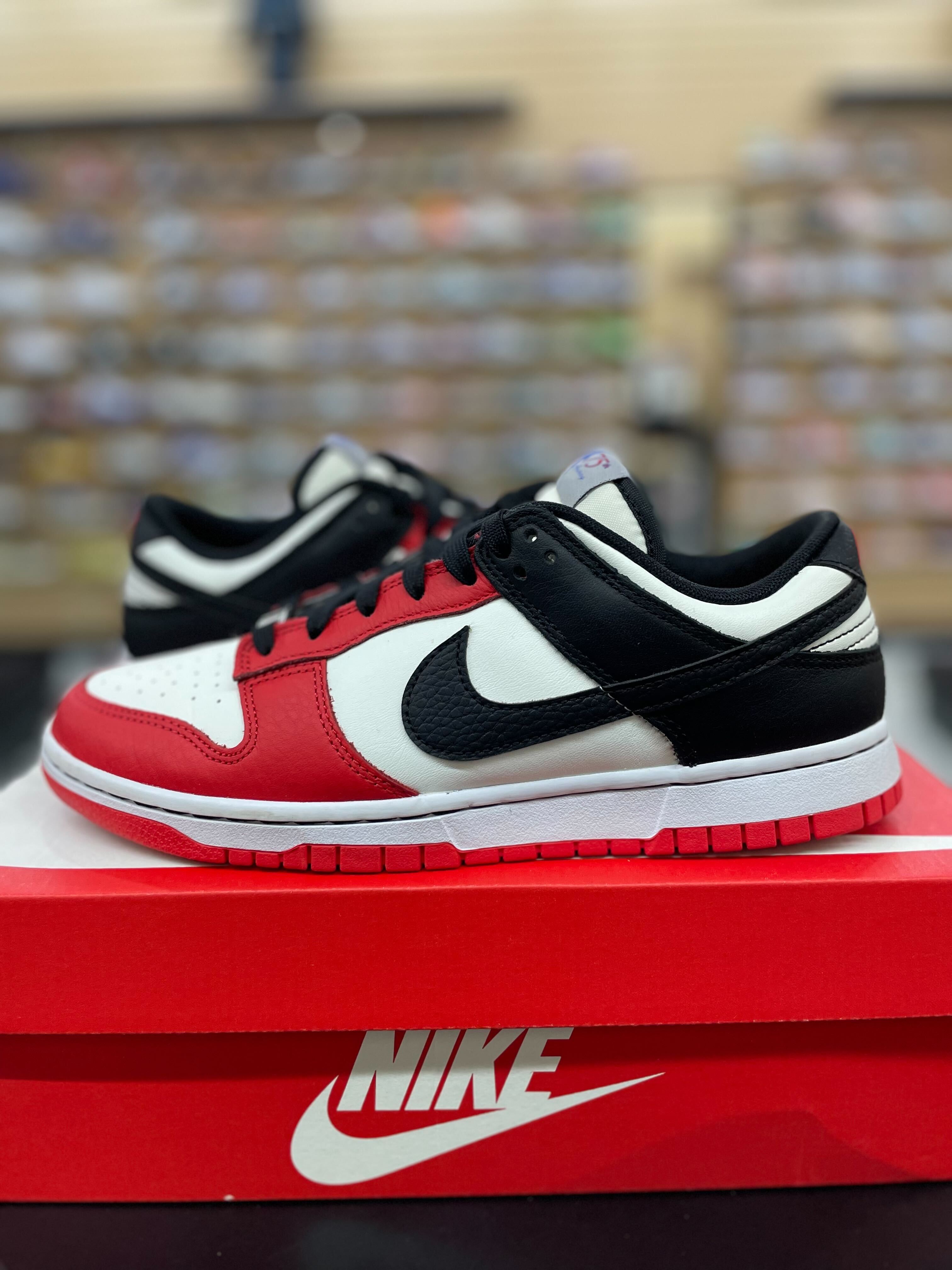 Nike Dunk Low EMB NBA 75th Anniversary Chicago (Pre-Owned)