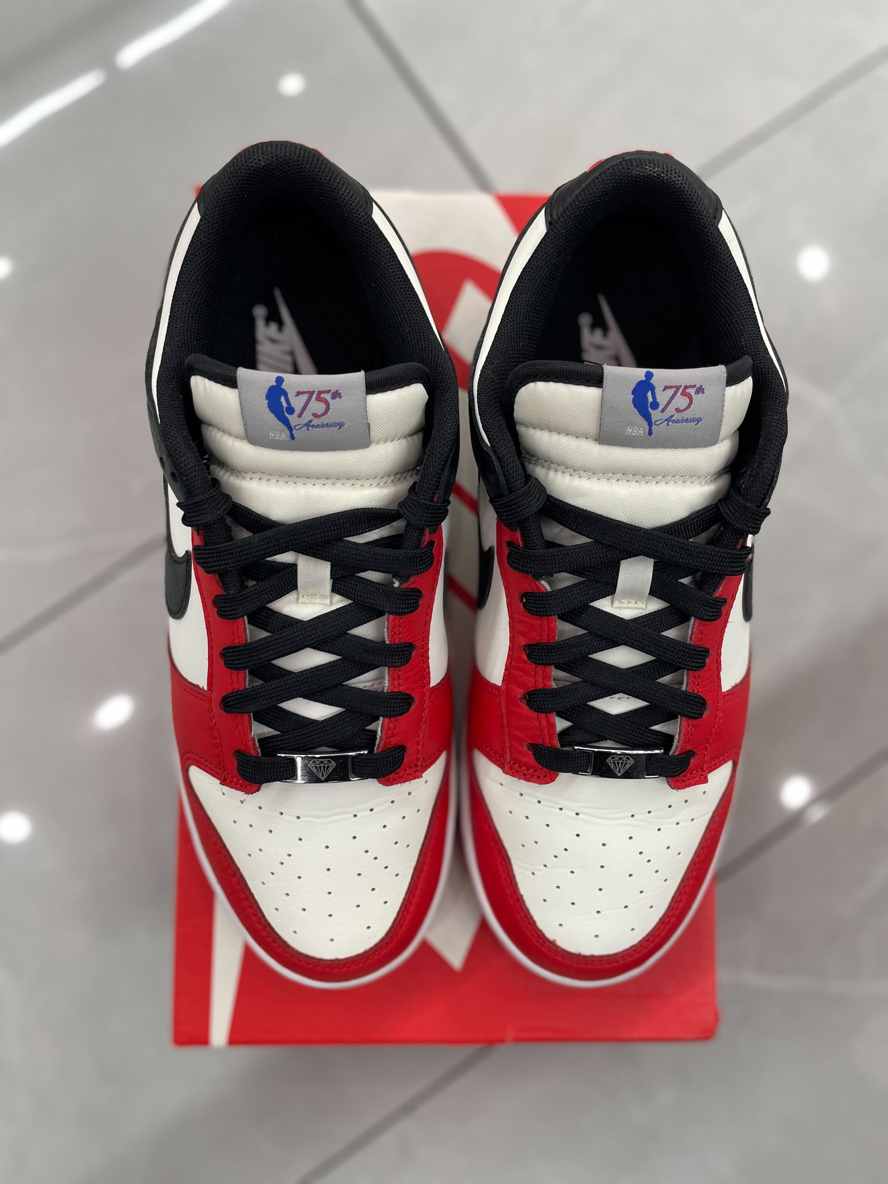Nike Dunk Low EMB NBA 75th Anniversary Chicago (Pre-Owned)