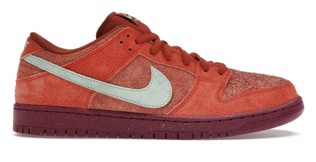 Nike SB Dunk Low Mystic Red Rosewood