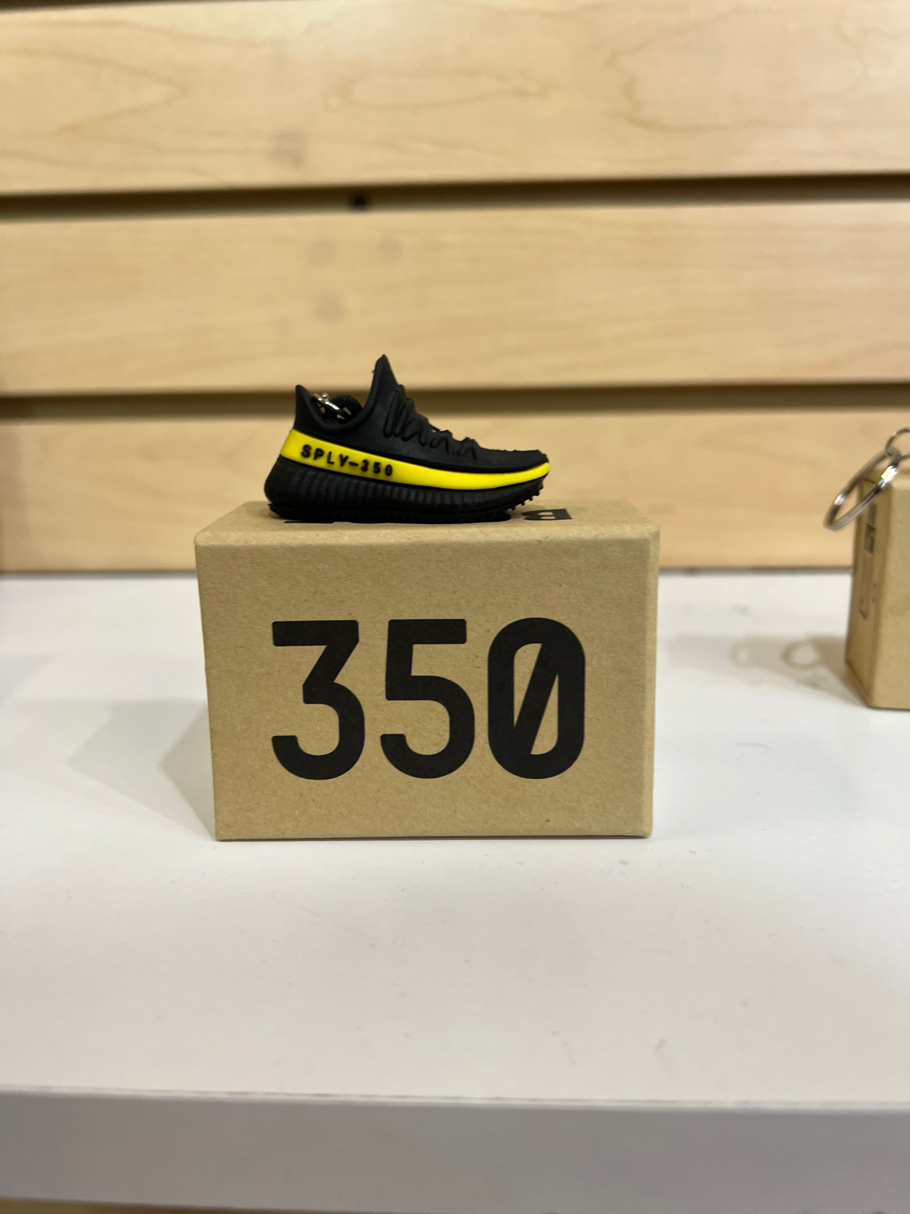 Llavero de zapatillas