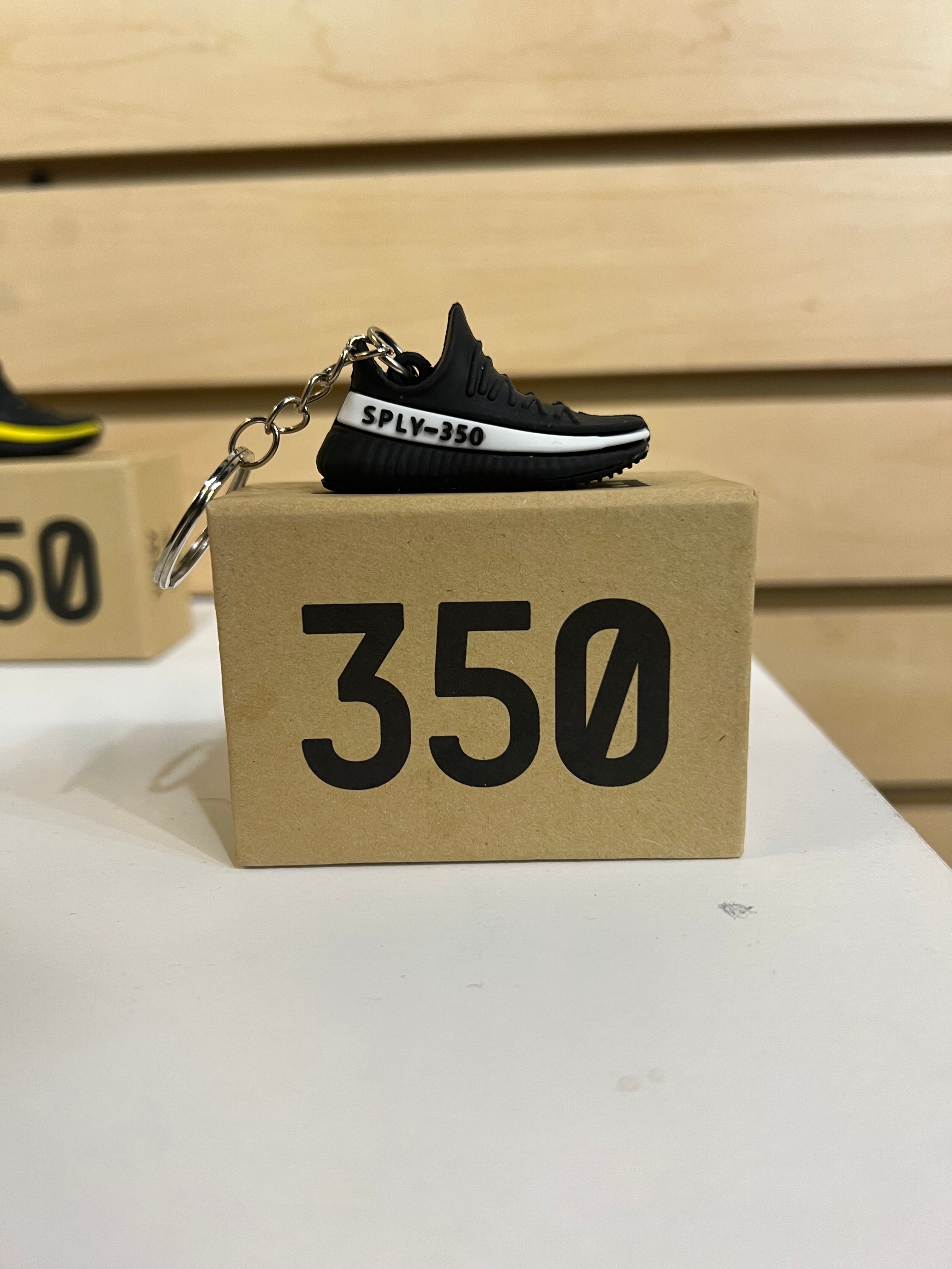Llavero de zapatillas