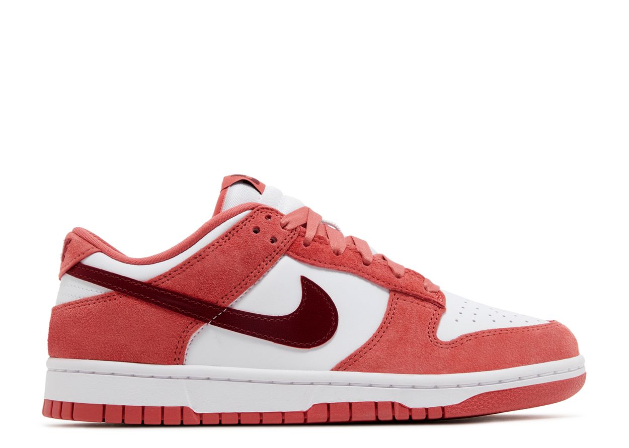 Nike Dunk Low Valentine's Day (2024)