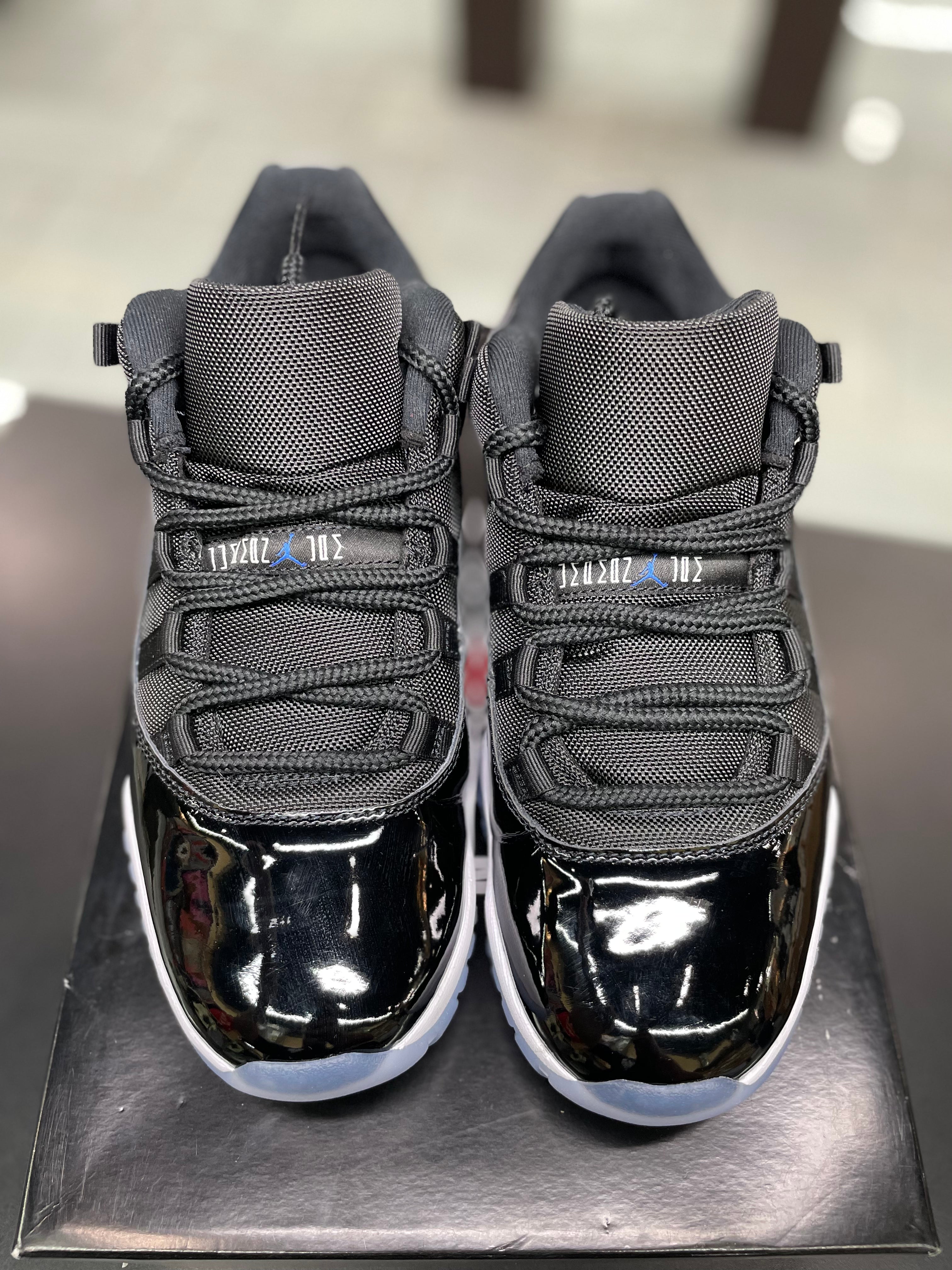 Air Jordan 11 Retro Low Space Jam (Pre-Owned)