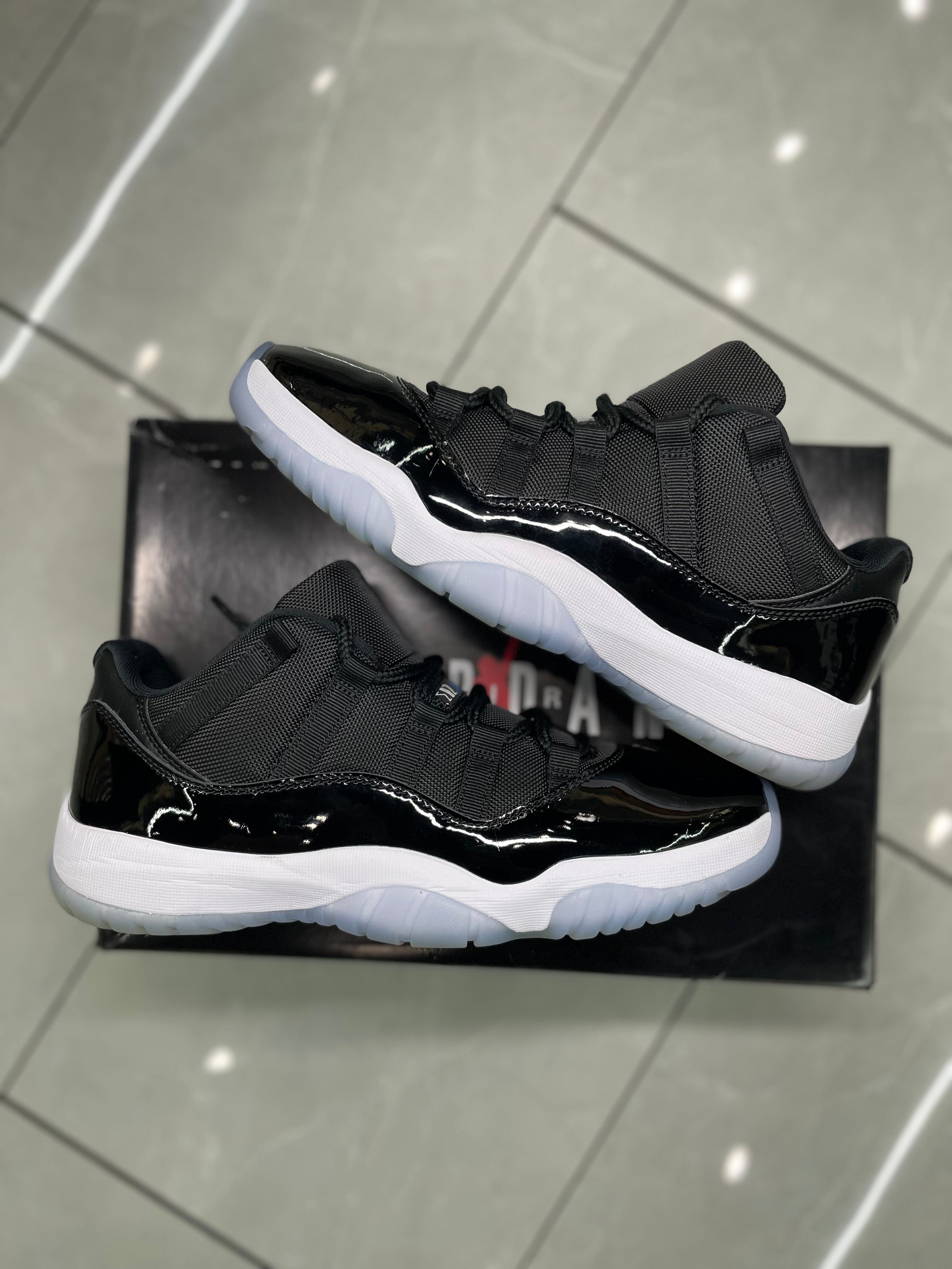 Air Jordan 11 Retro Low Space Jam (Pre-Owned)