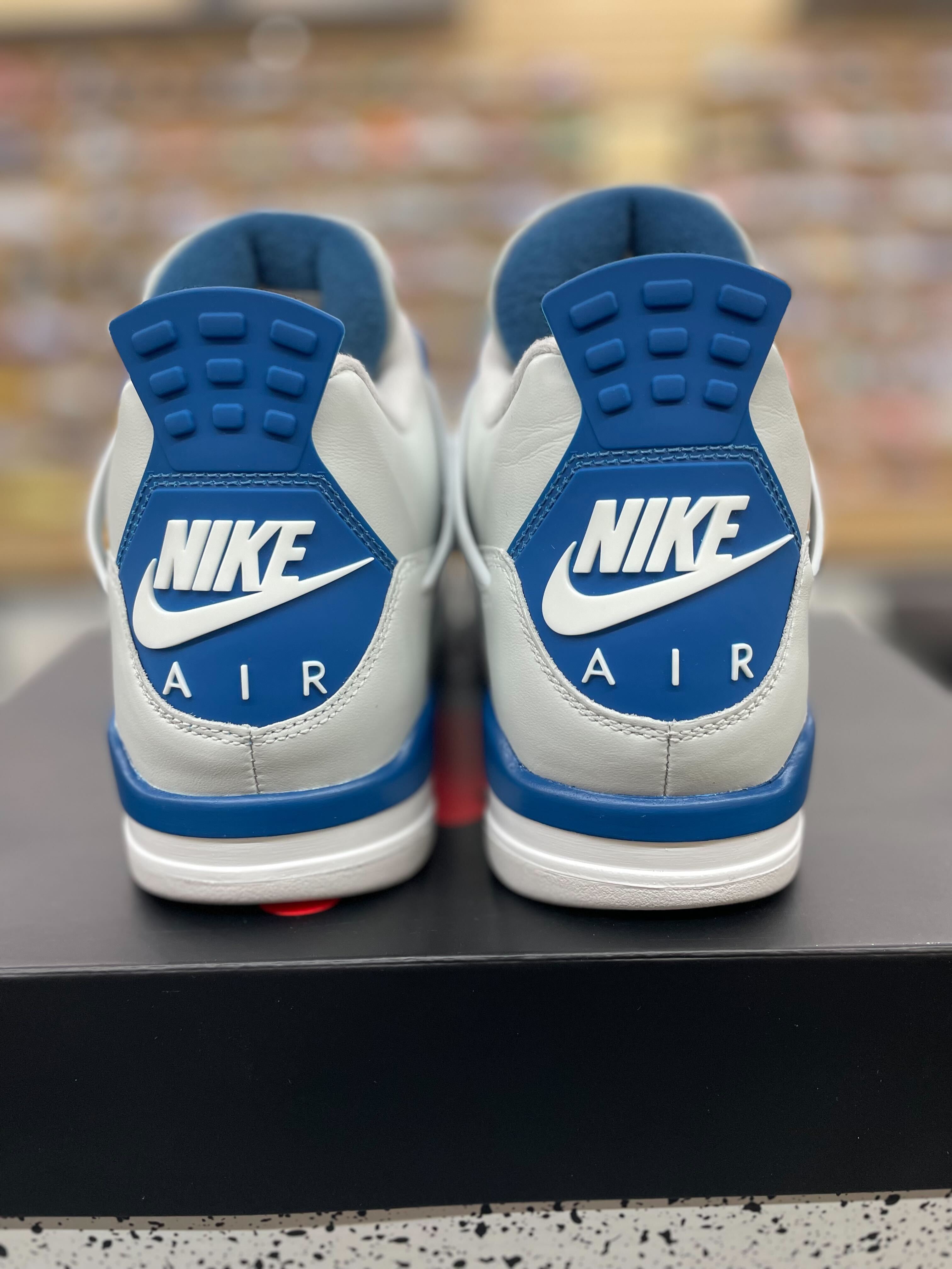 Air Jordan 4 Retro Military Blue (2024)(Pre-Owned)